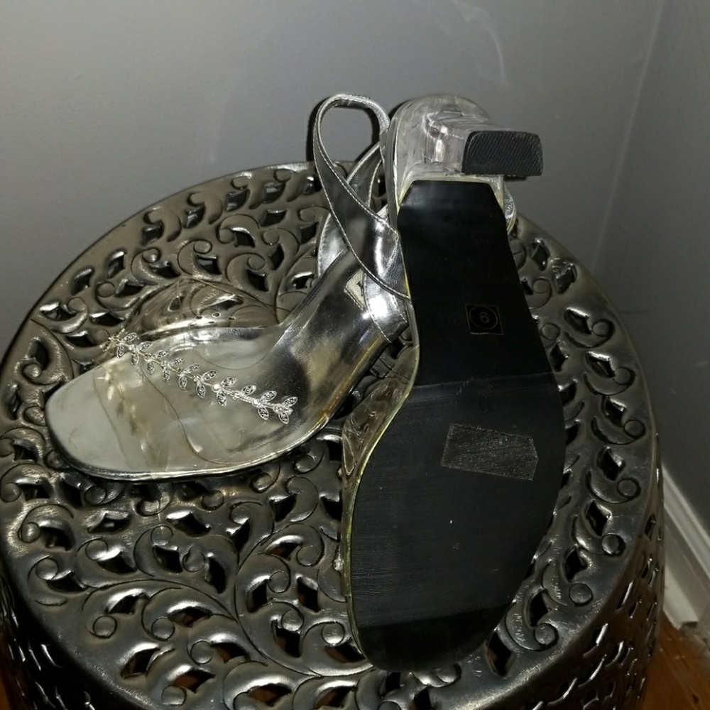 Shoes - Picture 3 of 3
